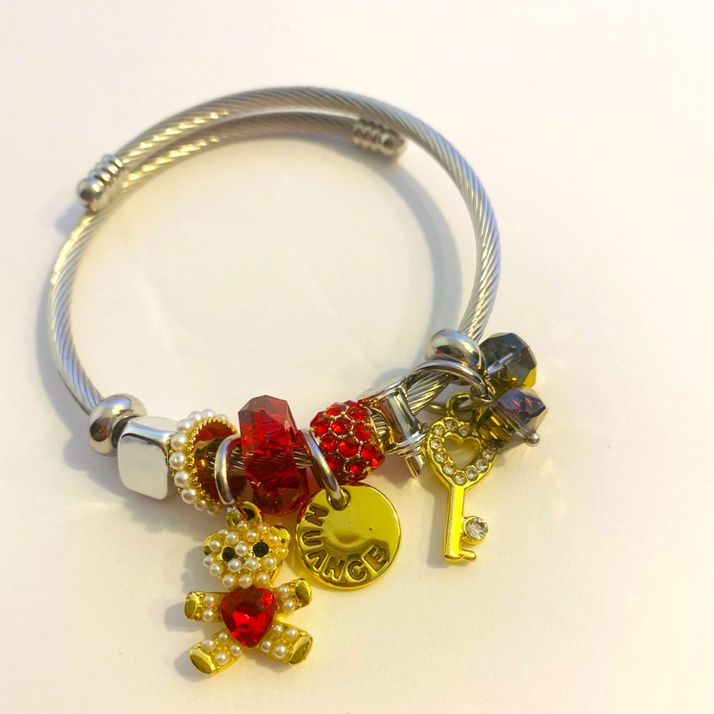 Charm red bracelet